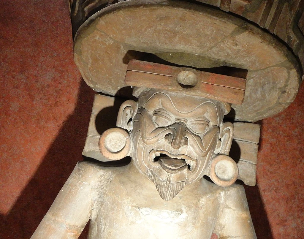 Dios azteca Huehuetéotl del Museo Nacional de Antropología de Ciudad de México